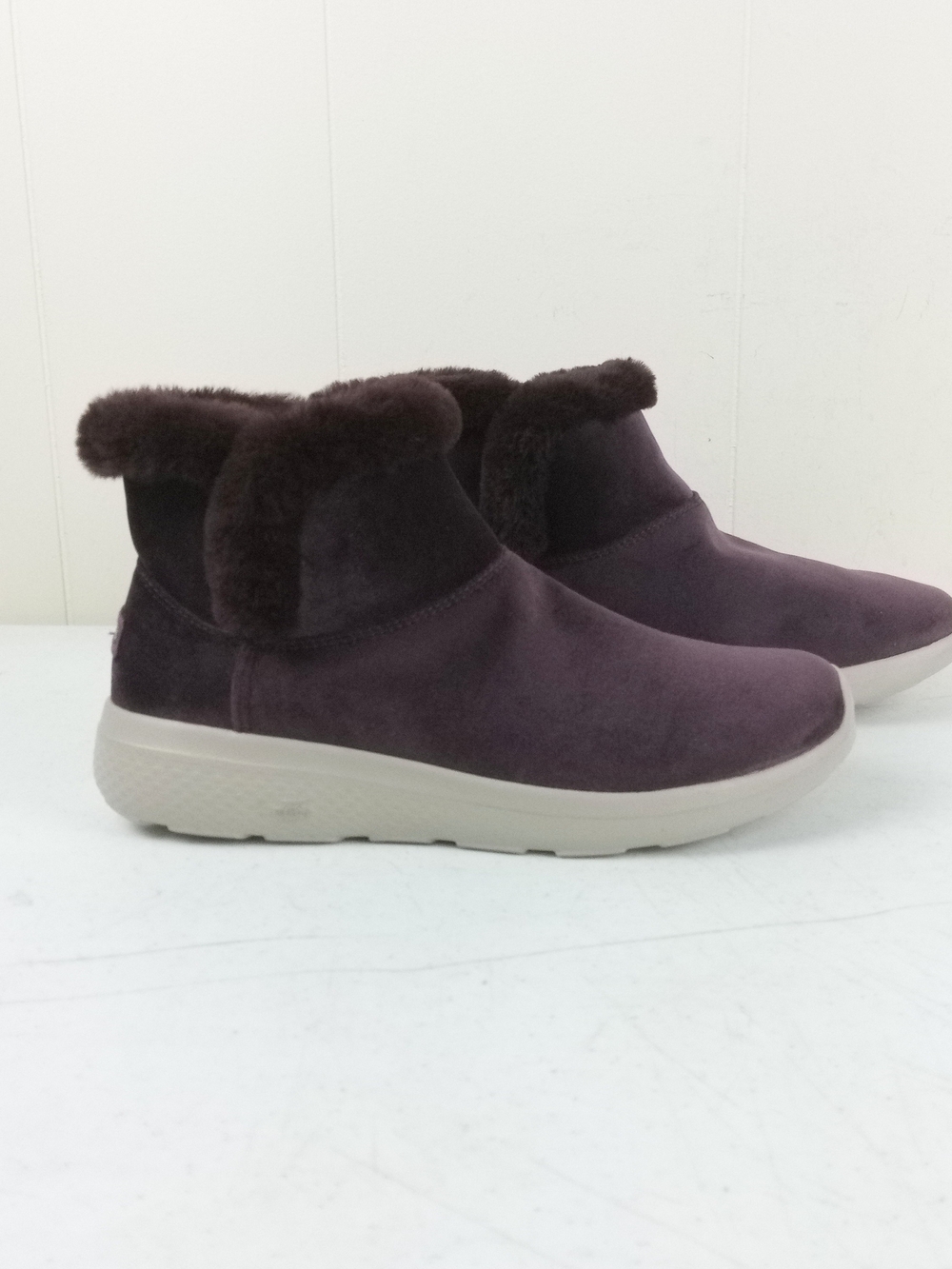 Skechers Womens Faux Fur-Trim Slip-On Ankle Boots in Burgundy Size 10 Faux Suede